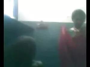 मन उड़ाने सेक्सी मूव ...
