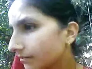 सुंदर हिंदी फिल्म से ...