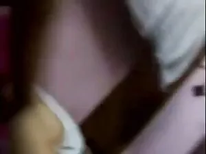 सोफे पर एक दूसरे बीए ...