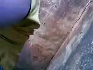 घर के बाहर एक्स एक्स ...