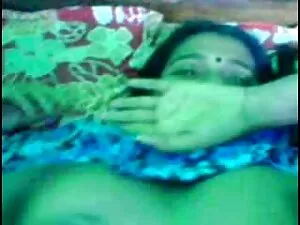 बिना सेंसर लंबे पैरो ...