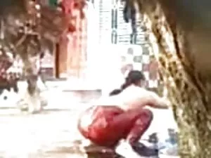 एशियाई टी लड़की उसे  ...