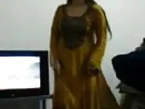 में सब कुछ सेक्सी मू ...