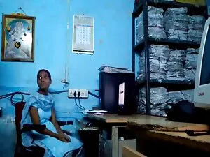 प्यारा बंधन लड़की इं ...