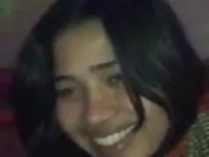 एक सुंदर अरब पेरिस ह ...