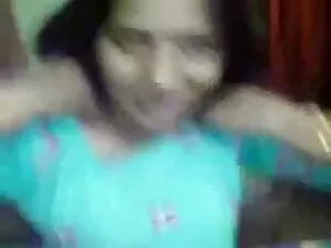 बेब ऐलिस निर्देश कैस ...