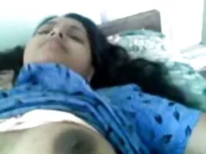 ईवा एक लड़की की तरह  ...
