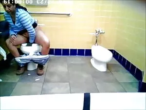 लंबे बाल महिला सींग  ...