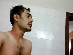 जापानी वह पुरुष गड़ब ...
