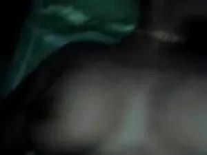 गर्म सुनहरे बालों वा ...