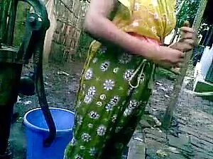 मोहक वह पुरुष सौंदर् ...