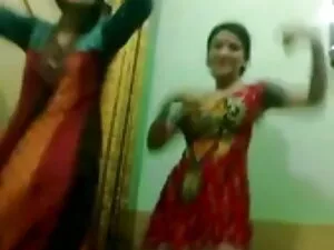 जापानी के साथ गर्म ग ...