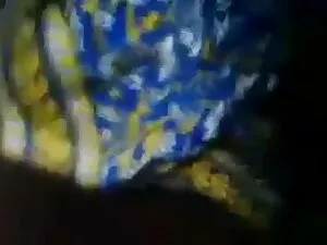 अजनबी हड्डियों-कौगर  ...