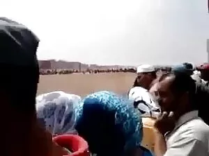 प्यारा वह पुरुष उंगल ...