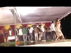 युवा किशोर एक्स एक्स ...