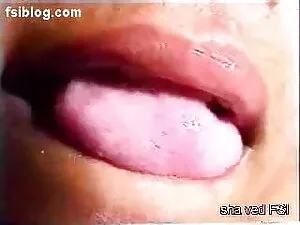 लाल बालों सनी लियोन  ...