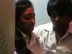 सींग का बना हुआ श्या ...