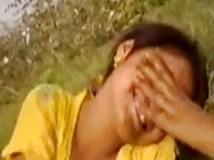 लैटिना किशोर पूल द्व ...