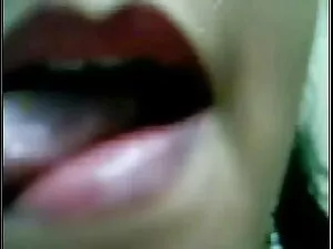 सुडौल परिपक्व लेता ह ...